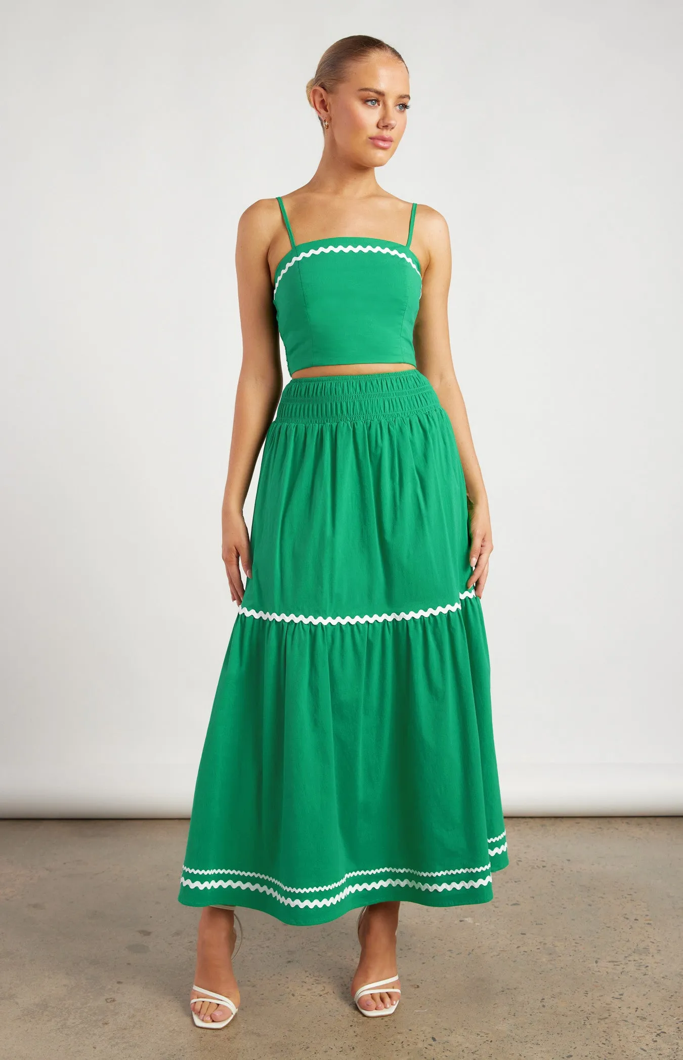 Contrast Wave Trim Shirred Detail Set with Top and Skirt