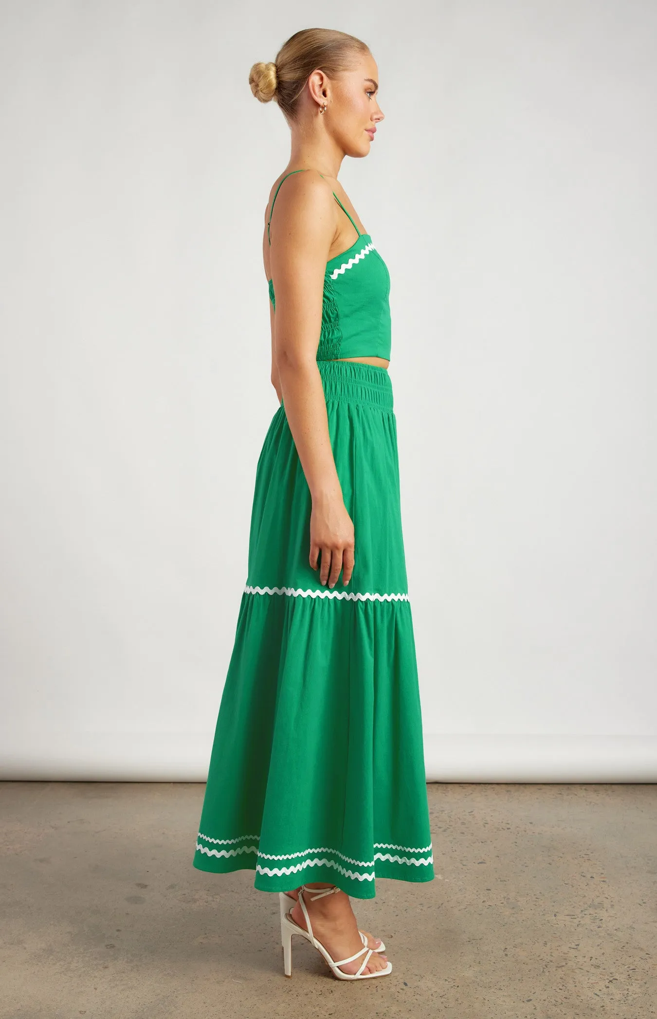 Contrast Wave Trim Shirred Detail Set with Top and Skirt